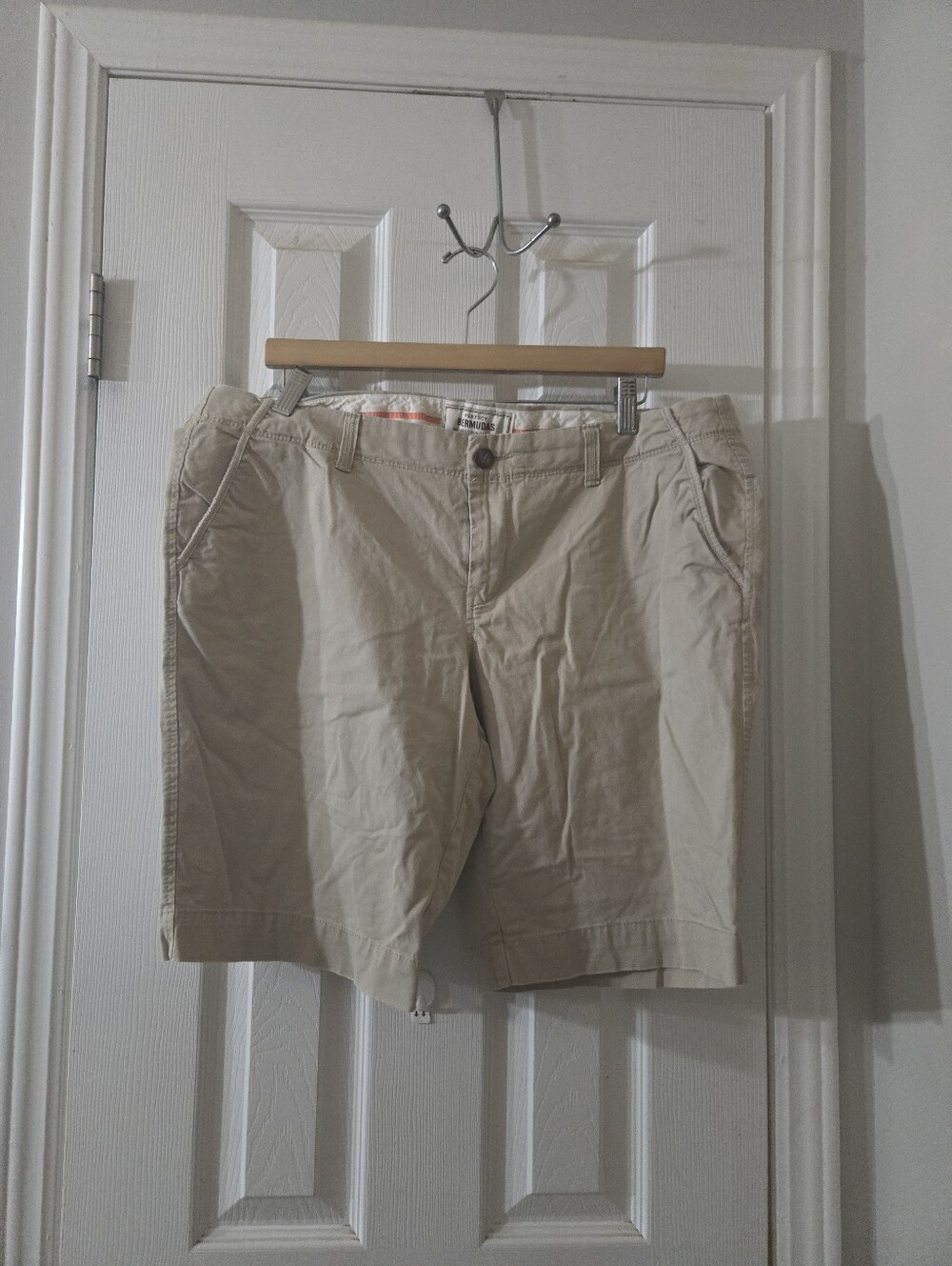 sz 16 Old Navy Bermuda shorts